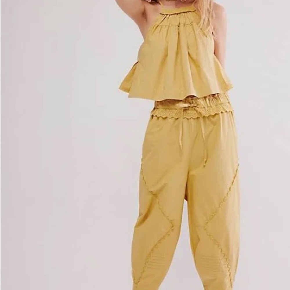 Free People Beach Life Set - Picture 3 of 7